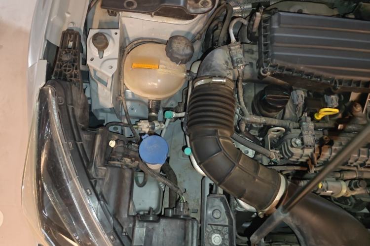 Used Dongfeng Aeolus Yixuan 2023 Mach Edition 1.5T Automatic Pursuit Rider Version Engine Bay Right