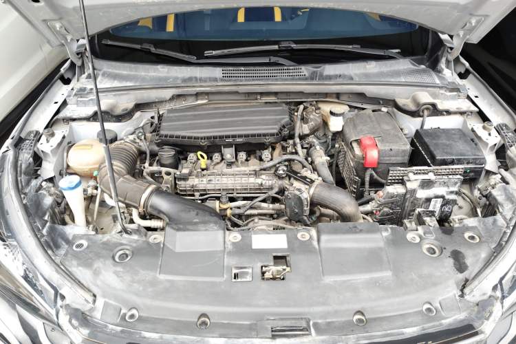 Used Dongfeng Aeolus Yixuan 2023 Mach Edition 1.5T Automatic Pursuit Rider Version Engine Bay