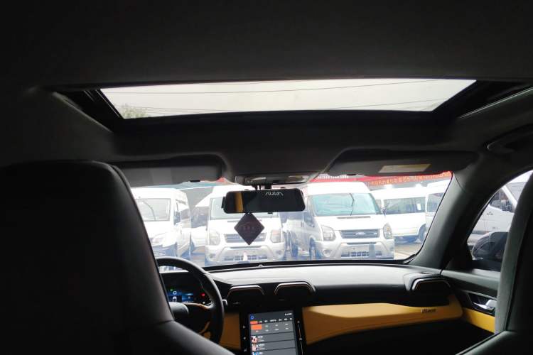 Used Dongfeng Aeolus Yixuan 2023 Mach Edition 1.5T Automatic Pursuit Rider Version Headliner