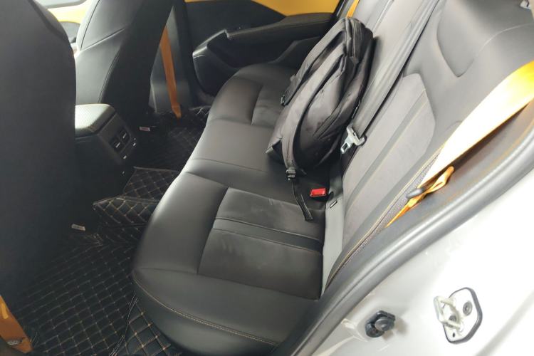 Used Dongfeng Aeolus Yixuan 2023 Mach Edition 1.5T Automatic Pursuit Rider Version Left Rear Seat