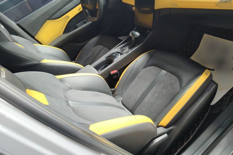 Used Dongfeng Aeolus Yixuan 2023 Mach Edition 1.5T Automatic Pursuit Rider Version Right Front Seat