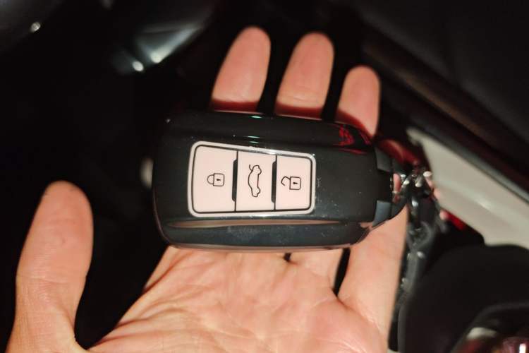 Used Dongfeng Aeolus Yixuan 2023 Mach Edition 1.5L Automatic Chasing Wind Version Vehicle Key