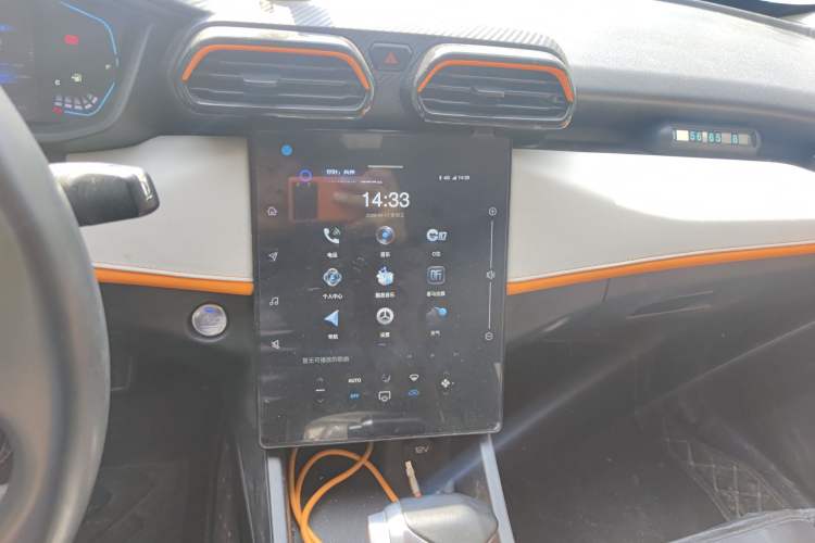 Used Dongfeng Aeolus Yixuan 2023 Mach Edition 1.5L Automatic Chasing Wind Version Audio And AC Panel