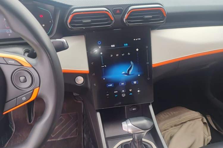 Used Dongfeng Aeolus Yixuan 2023 Mach Edition 1.5L Automatic Chasing Shadow Version Audio And AC Panel
