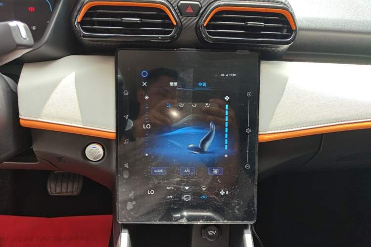 Used Dongfeng Aeolus Yixuan 2023 Mach Edition 1.5L Automatic Chasing Wind Version Audio And AC Panel