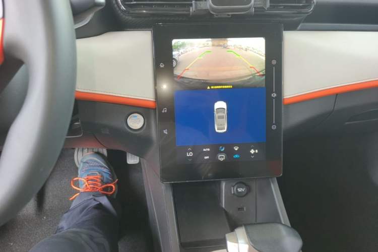 Used Dongfeng Aeolus Yixuan 2023 1.5L Automatic Glory Edition Audio And AC Panel