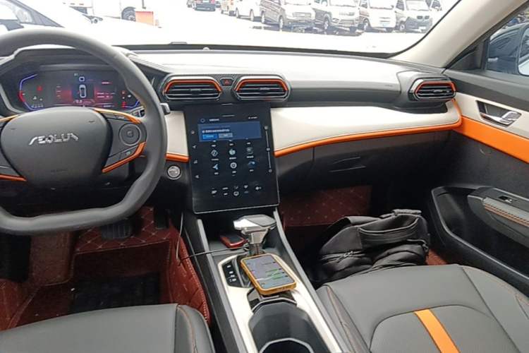 Used Dongfeng Aeolus Yixuan 2023 Mach Edition 1.5L Automatic Chasing Wind Version Audio And AC Panel