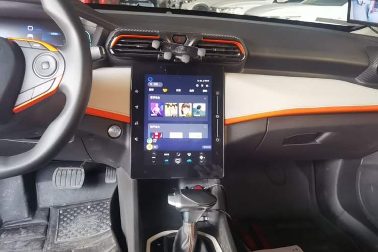 Used Dongfeng Aeolus Yixuan 2023 Mach Edition 1.5L Automatic Chasing Wind Version Audio And AC Panel