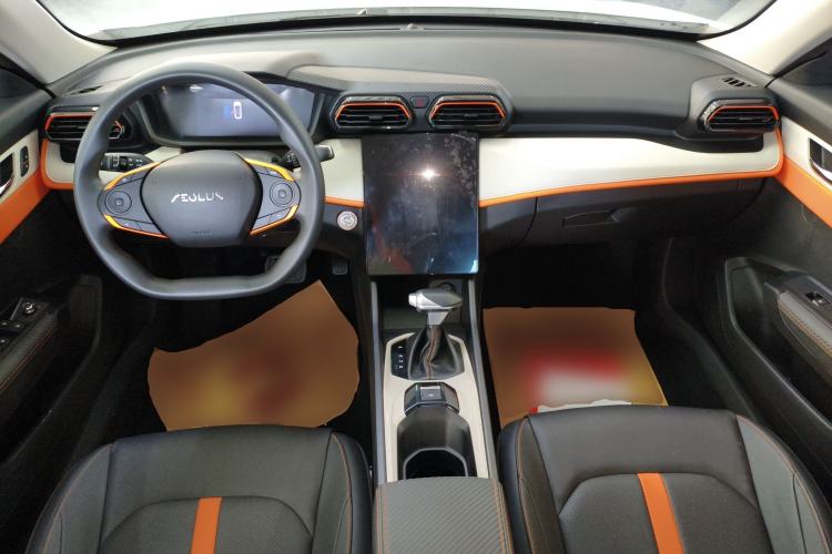 Used Dongfeng Aeolus Yixuan 2023 Mach Edition 1.5L Automatic Chasing Wind Version Center Console