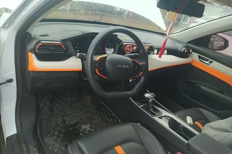 Used Dongfeng Aeolus Yixuan 2023 Mach Edition 1.5L Automatic Chasing Wind Version Center Console