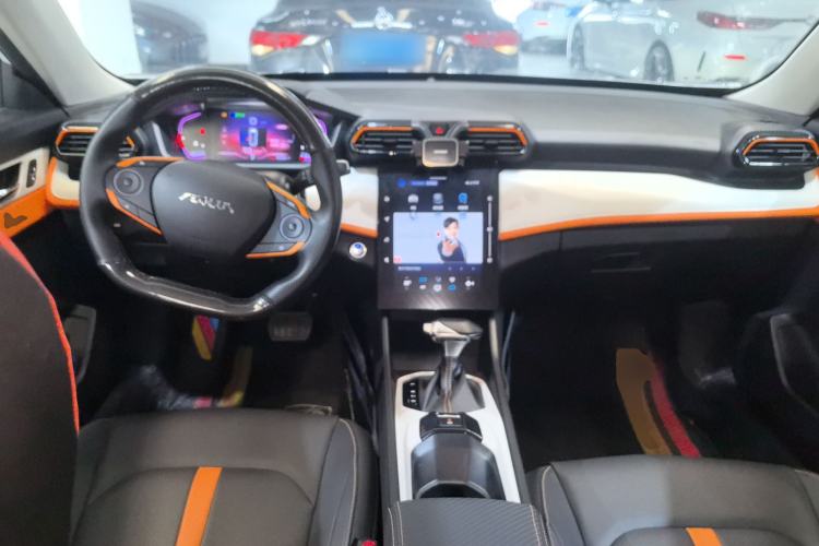 Used Dongfeng Aeolus Yixuan 2023 Mach Edition 1.5L Automatic Chasing Shadow Version Center Console