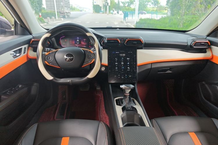 Used Dongfeng Aeolus Yixuan 2023 Mach Edition 1.5L Automatic Chasing Wind Version Center Console