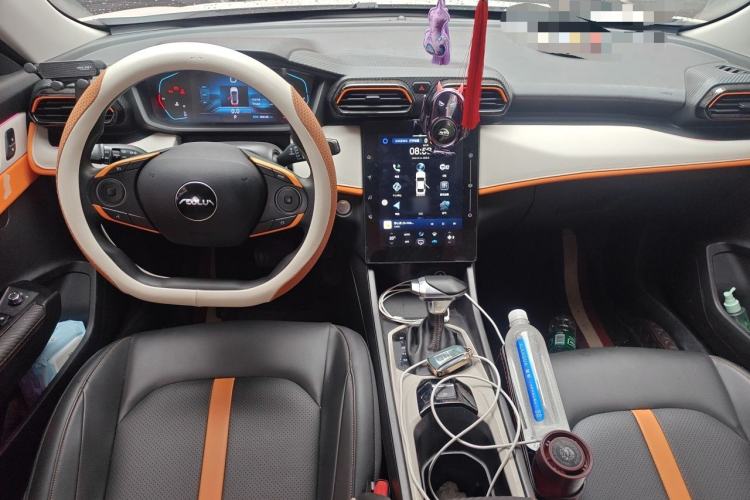 Used Dongfeng Aeolus Yixuan 2023 Mach Edition 1.5L Automatic Chasing Wind Version Center Console