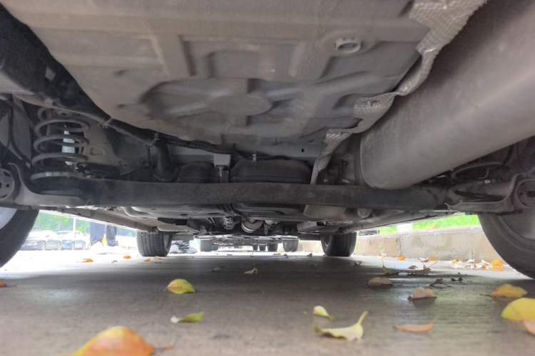 Used Dongfeng Aeolus Yixuan 2023 Mach Edition 1.5L Automatic Chasing Wind Version Chassis Rear
