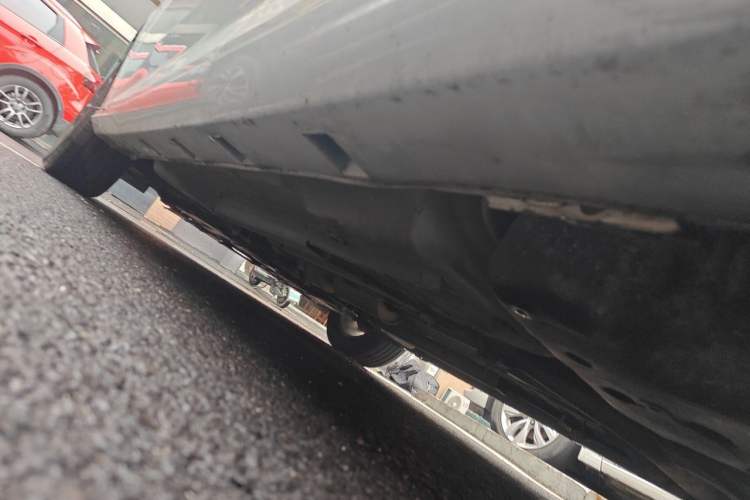 Used Dongfeng Aeolus Yixuan 2023 Mach Edition 1.5L Automatic Chasing Wind Version Chassis Rear Left