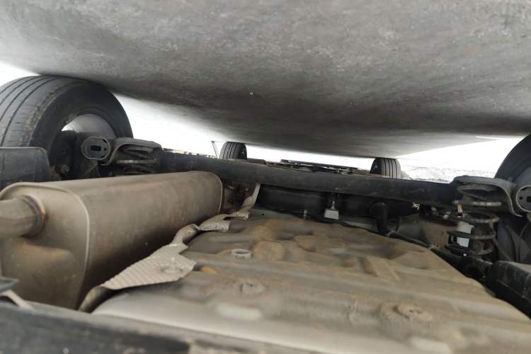 Used Dongfeng Aeolus Yixuan 2023 Mach Edition 1.5L Automatic Chasing Wind Version Chassis Rear