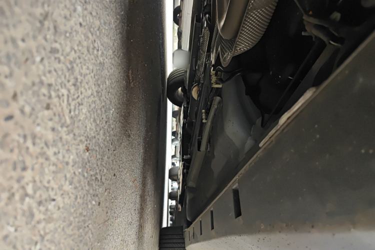 Used Dongfeng Aeolus Yixuan 2023 Mach Edition 1.5L Automatic Chasing Shadow Version Chassis Rear Right