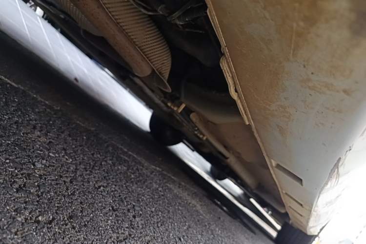 Used Dongfeng Aeolus Yixuan 2023 1.5L Automatic Glory Edition Chassis Rear Right