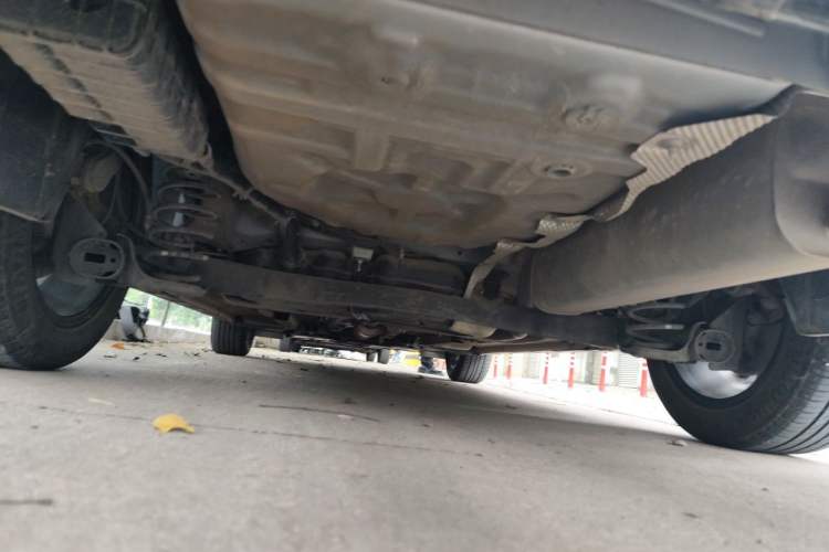 Used Dongfeng Aeolus Yixuan 2023 Mach Edition 1.5L Automatic Chasing Wind Version Chassis Rear
