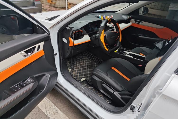 Used Dongfeng Aeolus Yixuan 2023 Mach Edition 1.5L Automatic Chasing Shadow Version Driver Seat