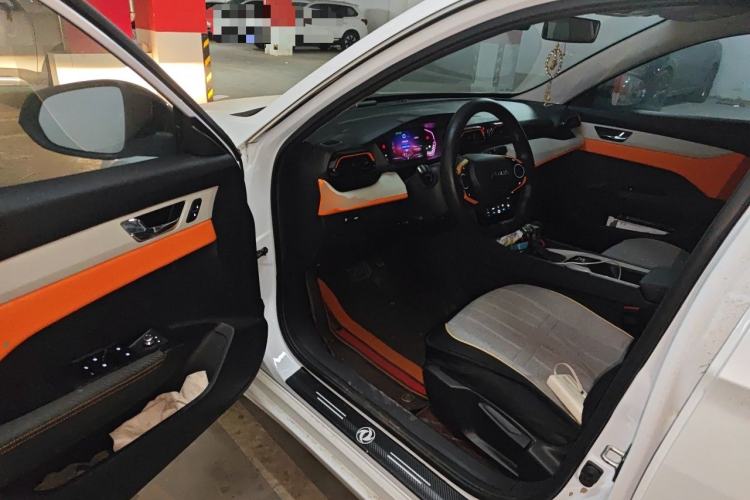 Used Dongfeng Aeolus Yixuan 2023 Mach Edition 1.5L Automatic Chasing Wind Version Driver Seat