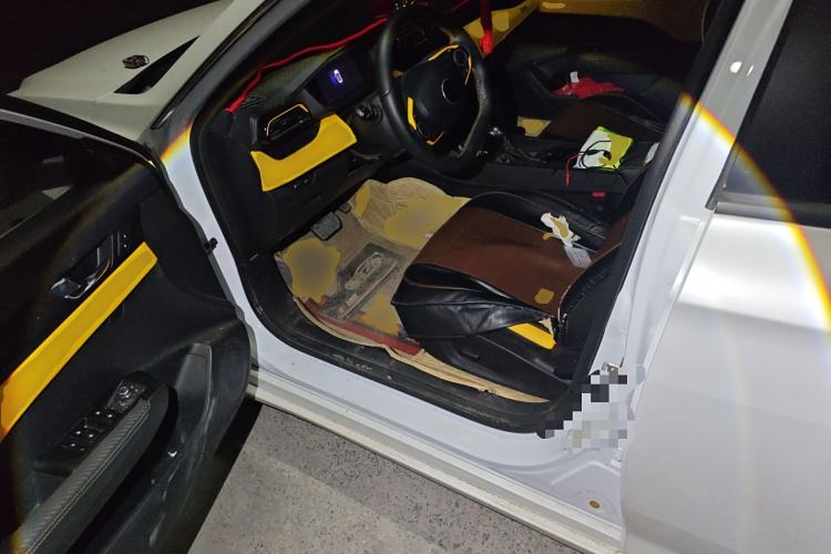 Used Dongfeng Aeolus Yixuan 2023 Mach Edition 1.5T Automatic Pursuit Rider Version Driver Seat