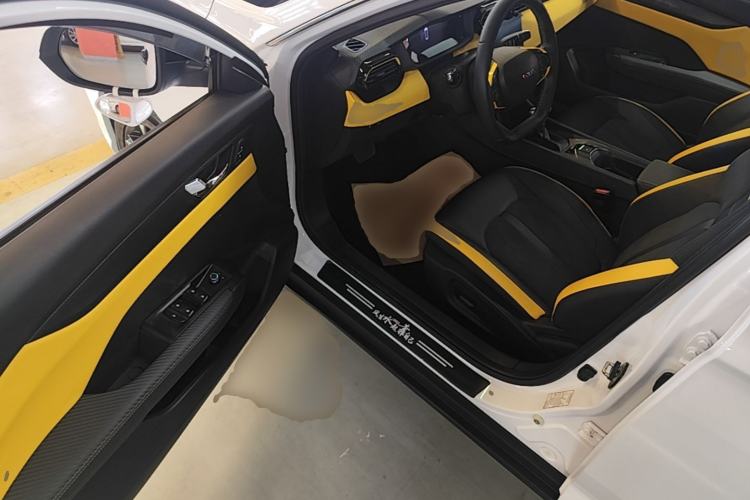 Used Dongfeng Aeolus Yixuan 2023 Mach Edition 1.5T Automatic Pursuit Rider Version Driver Seat