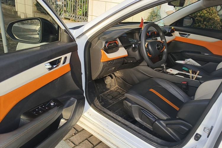 Used Dongfeng Aeolus Yixuan 2023 Mach Edition 1.5L Manual Windstorm Version Driver Seat