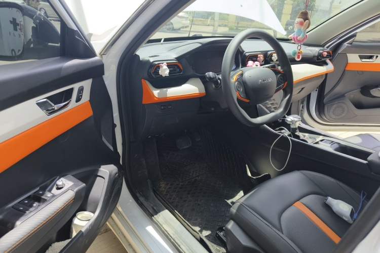 Used Dongfeng Aeolus Yixuan 2023 Mach Edition 1.5L Automatic Chasing Wind Version Driver Seat