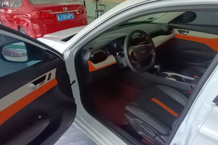 Used Dongfeng Aeolus Yixuan 2023 Mach Edition 1.5L Automatic Chasing Wind Version Driver Seat