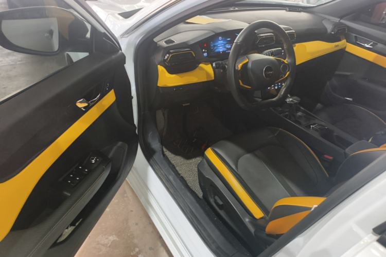 Used Dongfeng Aeolus Yixuan 2023 Mach Edition 1.5T Automatic Pursuit Rider Version Driver Seat