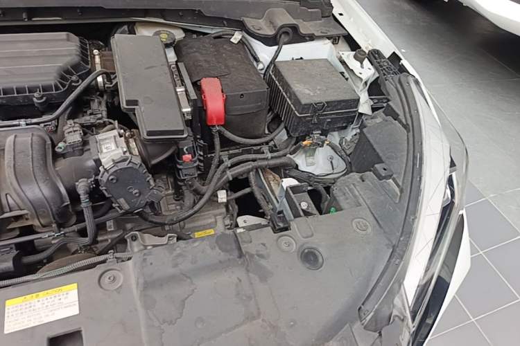 Used Dongfeng Aeolus Yixuan 2023 1.5L Automatic Glory Edition Engine Bay Left
