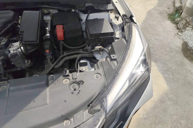 Used Dongfeng Aeolus Yixuan 2023 Mach Edition 1.5L Automatic Chasing Wind Version Engine Bay Left