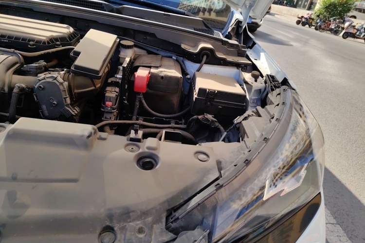 Used Dongfeng Aeolus Yixuan 2023 Mach Edition 1.5L Automatic Chasing Shadow Version Engine Bay Left