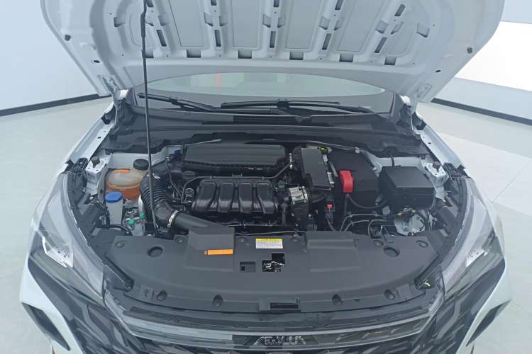 Used Dongfeng Aeolus Yixuan 2023 Mach Edition 1.5L Automatic Chasing Shadow Version Engine Bay