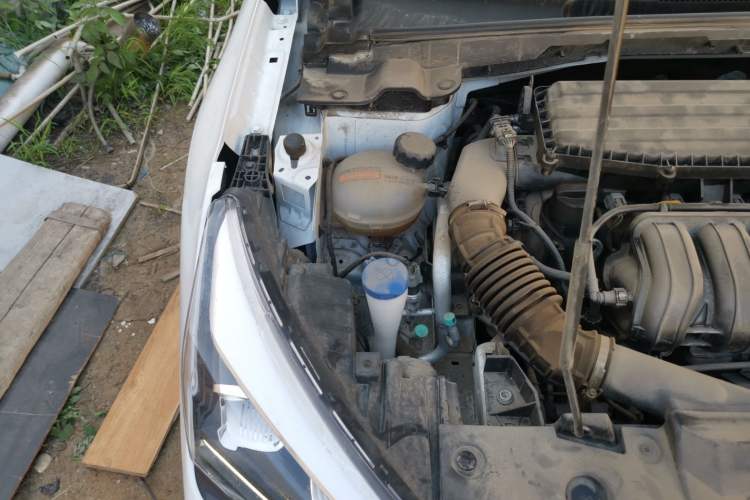 Used Dongfeng Aeolus Yixuan 2023 1.5L Automatic Glory Edition Engine Bay Right
