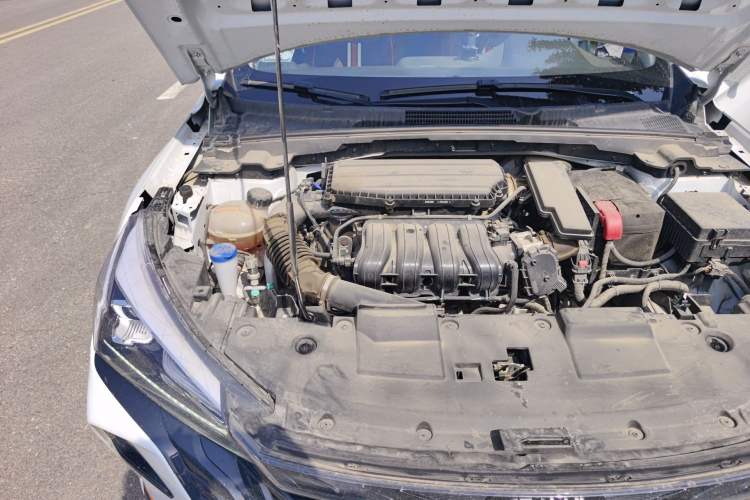 Used Dongfeng Aeolus Yixuan 2023 Mach Edition 1.5L Automatic Chasing Wind Version Engine Bay Right