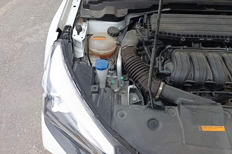 Used Dongfeng Aeolus Yixuan 2023 1.5L Automatic Glory Edition Engine Bay Right