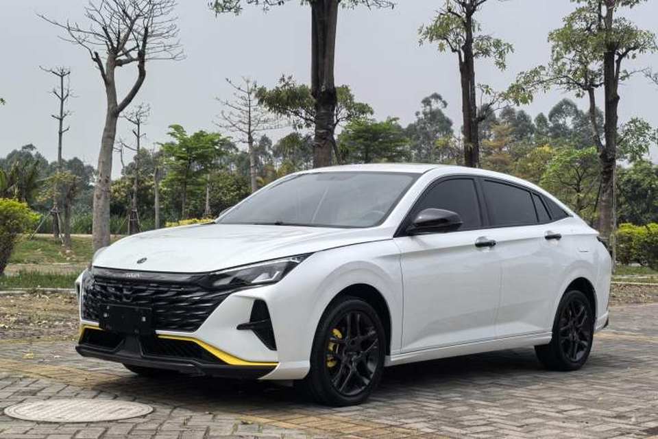 Dongfeng Aeolus Yixuan 2023