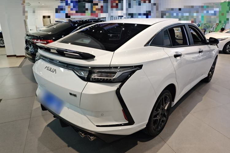Used Dongfeng Aeolus Yixuan 2023 Mach Edition 1.5T Automatic Pursuit Rider Version Exterior 3