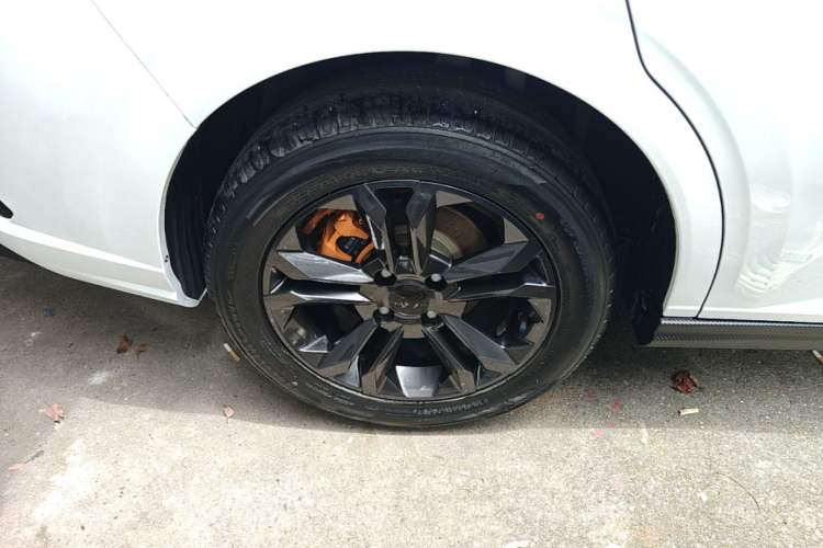 Used Dongfeng Aeolus Yixuan 2023 Mach Edition 1.5L Automatic Chasing Wind Version Exterior 3