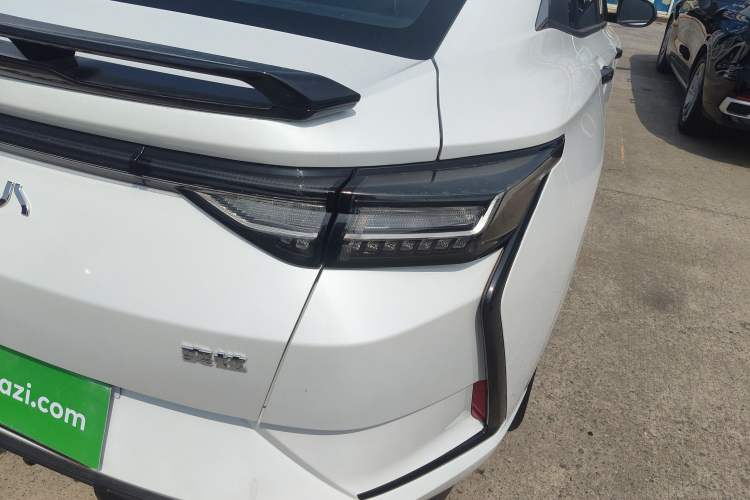 Used Dongfeng Aeolus Yixuan 2023 Mach Edition 1.5L Automatic Chasing Wind Version Exterior 3