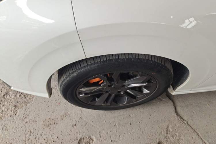Used Dongfeng Aeolus Yixuan 2023 Mach Edition 1.5L Automatic Chasing Shadow Version Exterior 4
