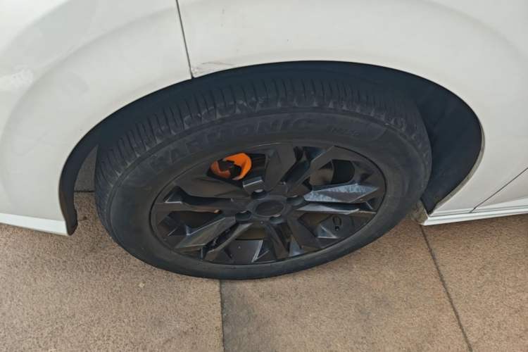 Used Dongfeng Aeolus Yixuan 2023 Mach Edition 1.5L Automatic Chasing Wind Version Exterior 4