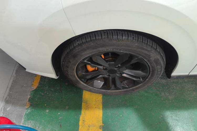 Used Dongfeng Aeolus Yixuan 2023 Mach Edition 1.5L Automatic Chasing Shadow Version Exterior 4