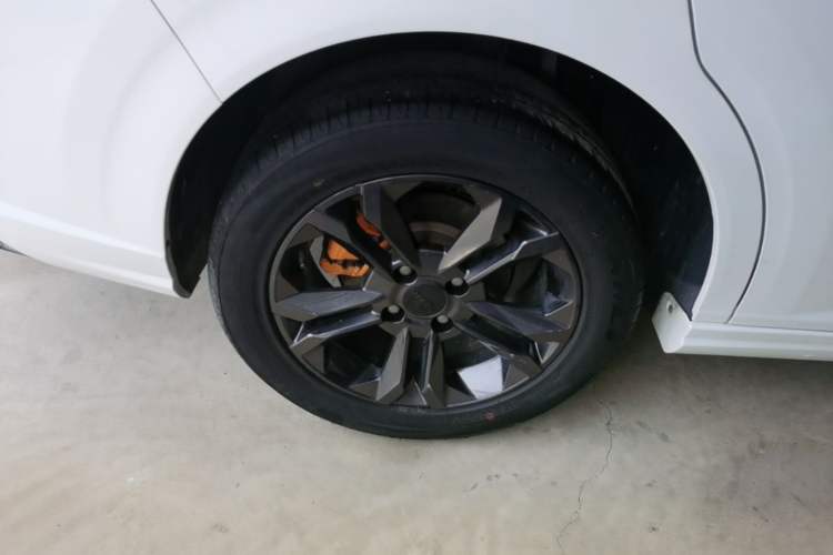 Used Dongfeng Aeolus Yixuan 2023 Mach Edition 1.5L Automatic Chasing Shadow Version Exterior 5