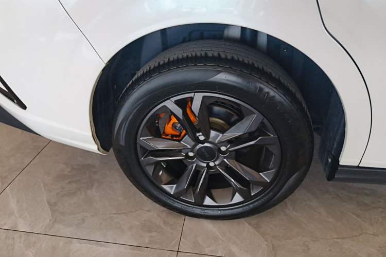 Used Dongfeng Aeolus Yixuan 2023 Mach Edition 1.5L Automatic Chasing Shadow Version Exterior 5