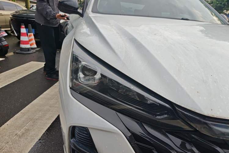 Used Dongfeng Aeolus Yixuan 2023 1.5L Automatic Glory Edition Exterior 6