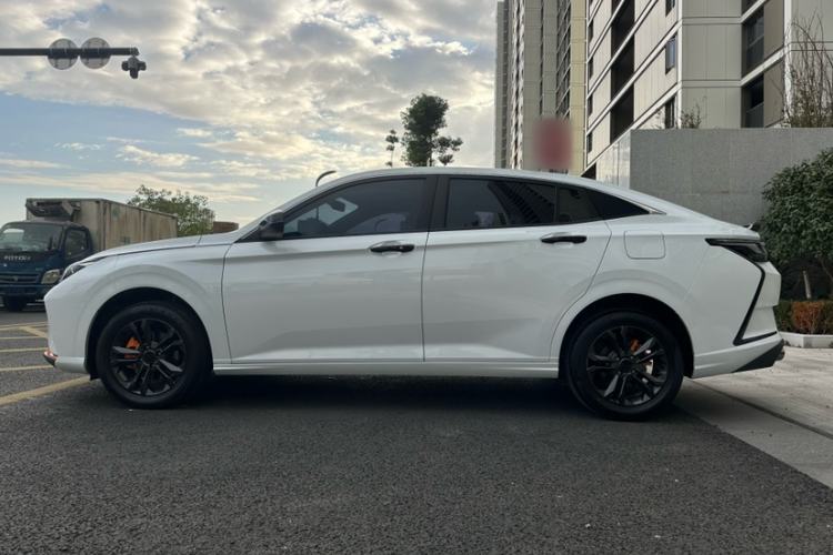 Used Dongfeng Aeolus Yixuan 2023 Mach Edition 1.5L Automatic Chasing Wind Version Exterior 6