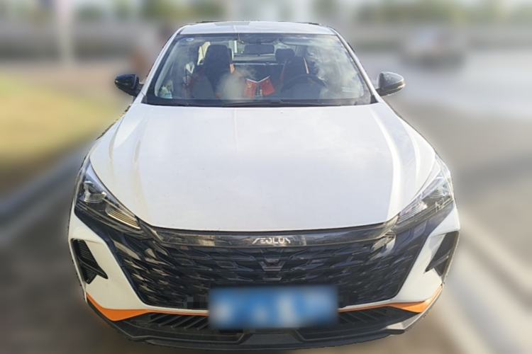 Used Dongfeng Aeolus Yixuan 2023 Mach Edition 1.5L Manual Windstorm Version Front